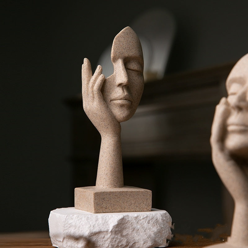 Lila Sculpture