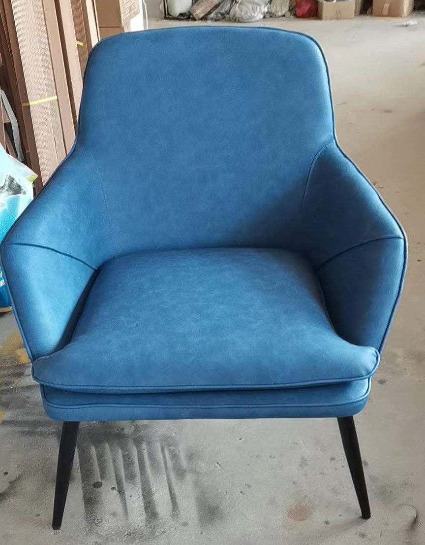 Titan Leather Lounge